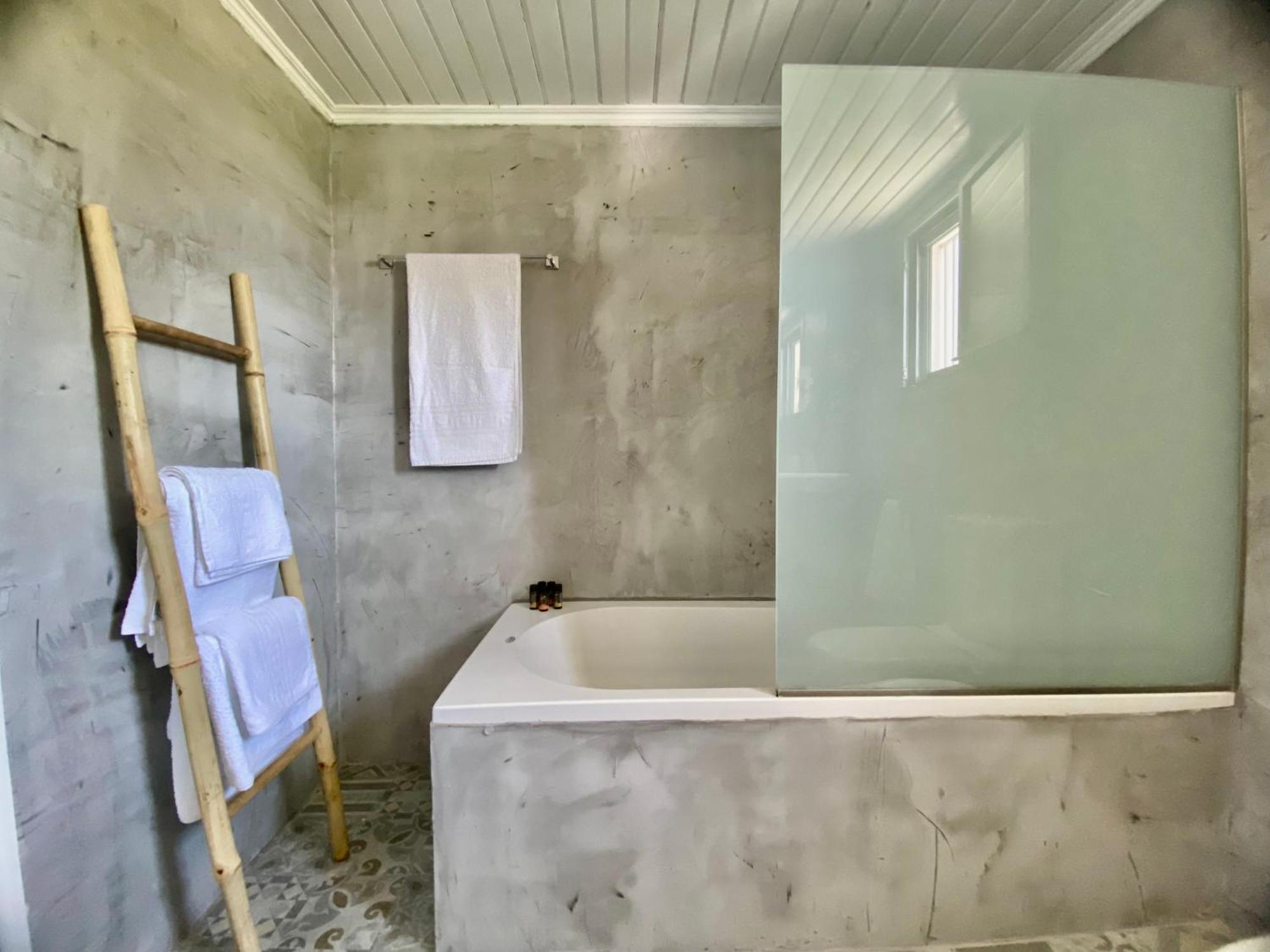 Elena - Private In The Heart Of Nature Villa Hanya